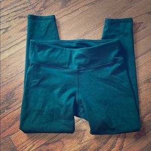 BLOW OUT SALE. Fabletics cropped army green S $12
